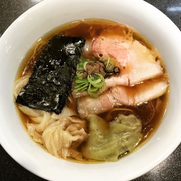 「ワンタン醤油Soba」@Japanese Soba Noodles 蔦の写真