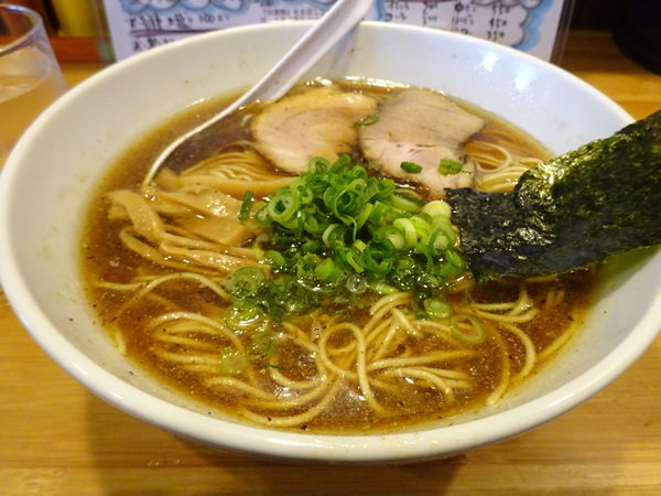 「濃口醤油らあめん730円+大盛100円」@本格鶏豚汁麺 やくみやの写真