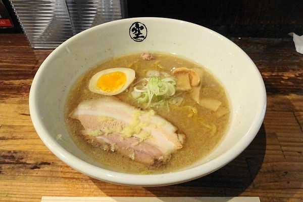 「味噌らーめん（麺少な目）７８０円」@らーめん 空 本店の写真