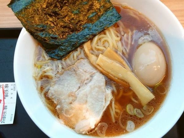 「味玉中華そば」@舎鈴 飯田橋駅前店の写真