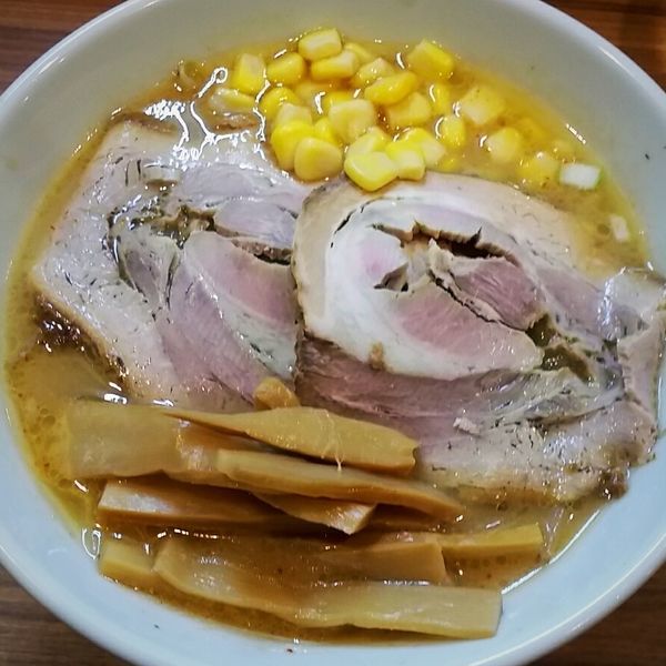 「味噌らぁめん　８００円」@旭川らぁめん としまるの写真