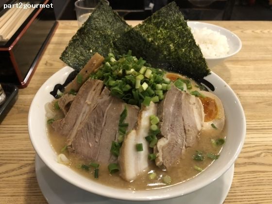 「豚骨商事ラーメン (950円)」@豚骨商事の写真