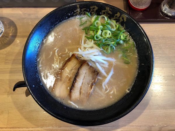 「とんこつらーめん」@麺屋 虎龍の写真