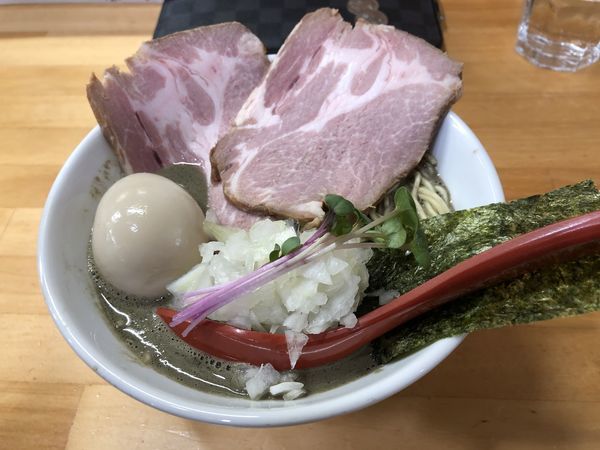 「【限定】煮干らーめん セメント一番搾り+各種トッピング」@めんや天夢の写真