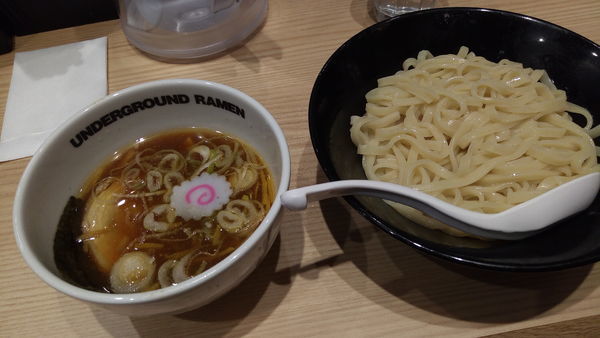 「つけ麺　ライト」@UNDER GROUND RAMEN 頑者 グランエミオ所沢店の写真