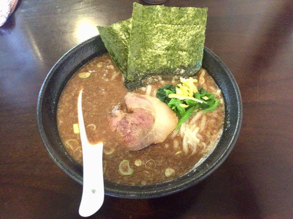 「魚介豚骨醤油 大盛」@麺diningけいずの写真