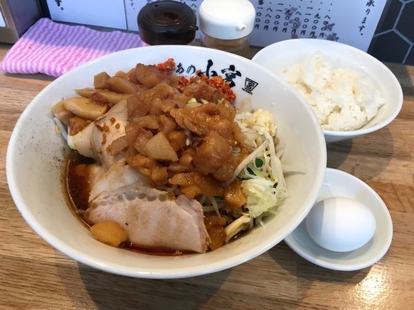 「まぜそば（生卵・追い飯付き）」@中華そば あの小宮の写真