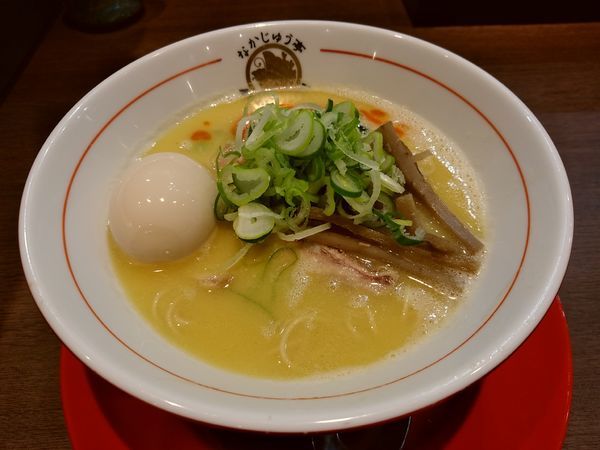 「鶏白湯味玉醤油らぁめん(大盛・165g)880円」@らーめんや なかじゅう亭 高崎オーパ店の写真