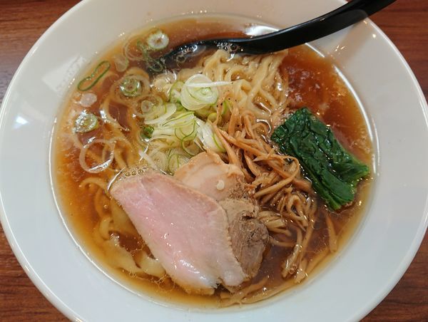 「醤油らーめん 中盛り」@純手打ち だるまの写真