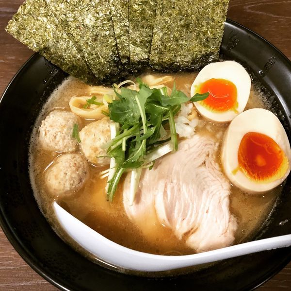 「特製濃厚鶏そば(黒)」@麺屋ばらいちの写真