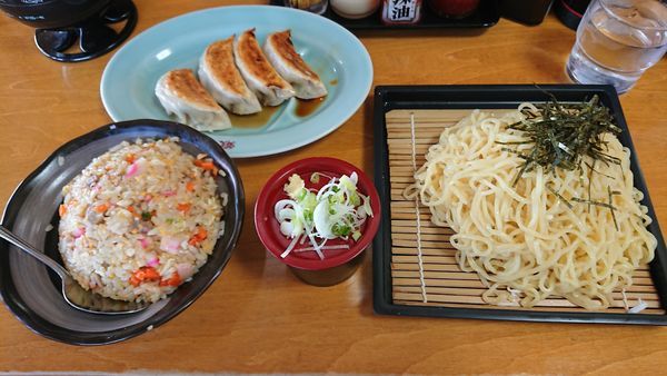 「ざるめんセット 1050円」@三代目 蝦夷 坂戸にっさい店の写真