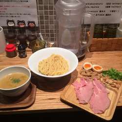 特製鶏つけソバ