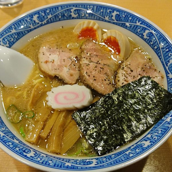 「特製中華そば900」@中華そば 青葉 大宮東口店の写真