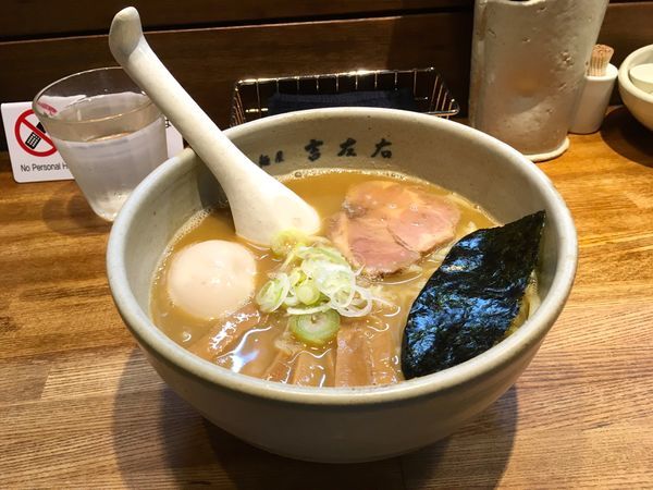 「味玉らーめん」@麺屋吉左右の写真