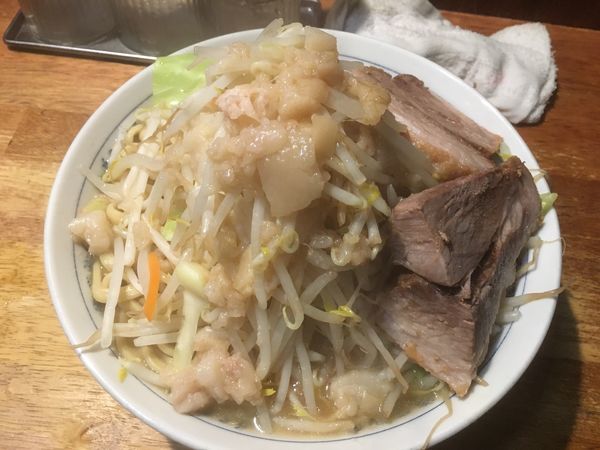 「豚麺800円（300g、野菜増し）」@飯田橋大勝軒の写真