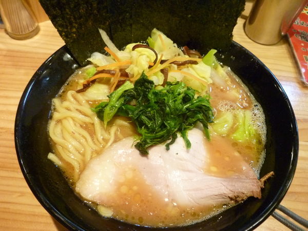 「ラーメン+野菜畑」@横横家 仙台店の写真