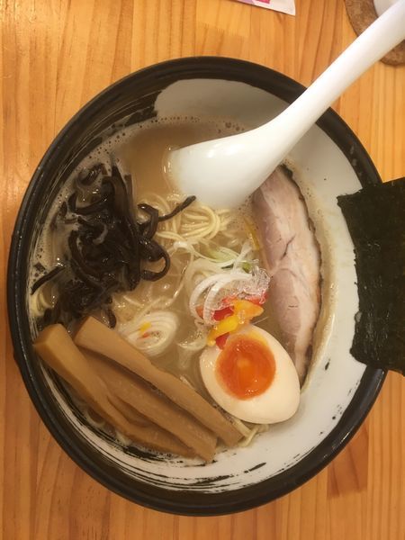 「豚骨ラーメンこってり醤油細麺」@濃厚ラーメン じゅんの写真