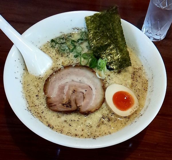 「かるぼならーめん（大盛り）」@めん屋 みやびの写真