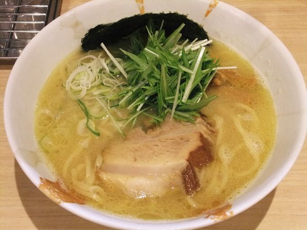 「塩らーめん（750円）」@麺処つむじの写真