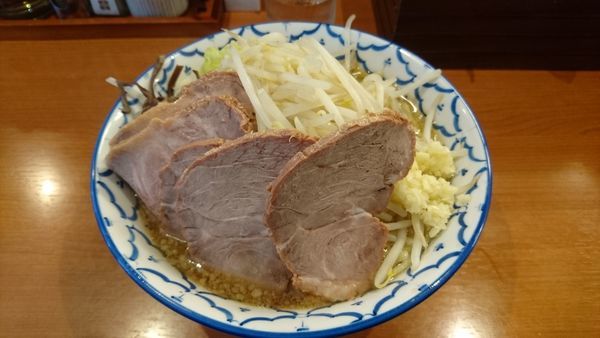 「いそじろう(正油･中盛)+チャーシュー」@麺恋処 いそじの写真