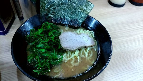 「ほうれん草ラーメン中盛」@横浜ラーメン 武蔵家 御茶ノ水店の写真