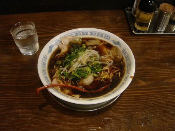 「中華そば(並盛)　焼きメシ(小盛)  680＋300円」@マトヤ中華 盛岡駅前店の写真