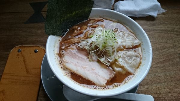 「アゴ出汁ワンタン麺820円(ラーパス限定ラーメン)」@麺家 ゐをりの写真