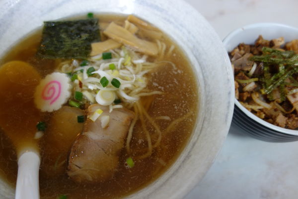 「正油ラーメン580円 チャーシュー丼100円」@ラーメン爺の写真