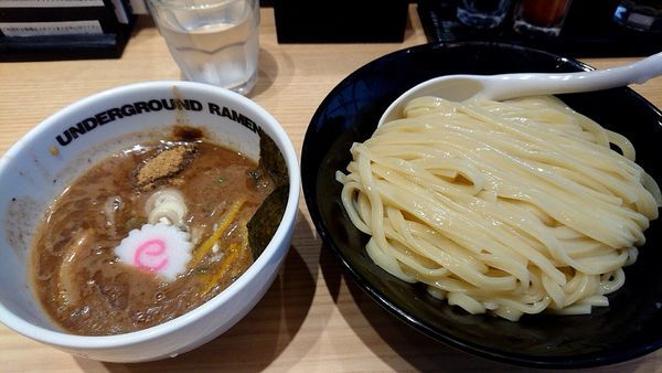 「つけめん(濃厚) 大盛」@UNDER GROUND RAMEN 頑者 グランエミオ所沢店の写真