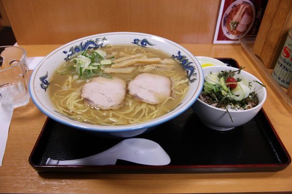 「正油ラーメン(大盛) チャーマヨごはん　計：1,100円」@らーめんや天金 四条店の写真