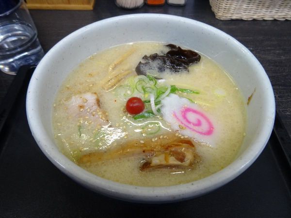 「しおらーめん　780円」@らーめん 山頭火 旭川本店の写真