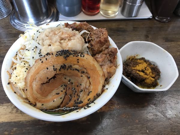 「雷味噌（中）トロ肉 カレー」@雷 北松戸本店の写真