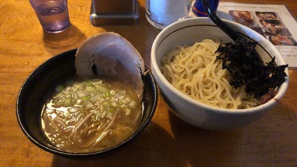 「しおつけめん 大盛」@ら麺 はちにの写真