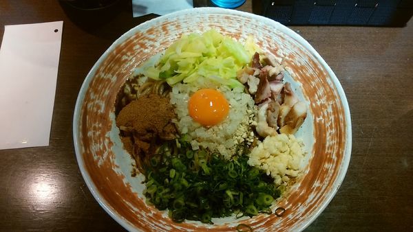 「黒どろまぜそば」@麺や 虎徹の写真