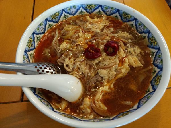 「激辛スーラータンメン」@中国ラーメン 揚州商人 イオンスタイル碑文谷店の写真