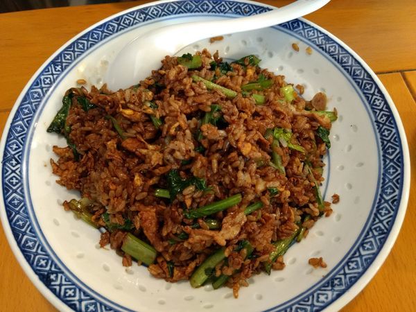 「黒酢チャーハン」@中国ラーメン 揚州商人 イオンスタイル碑文谷店の写真