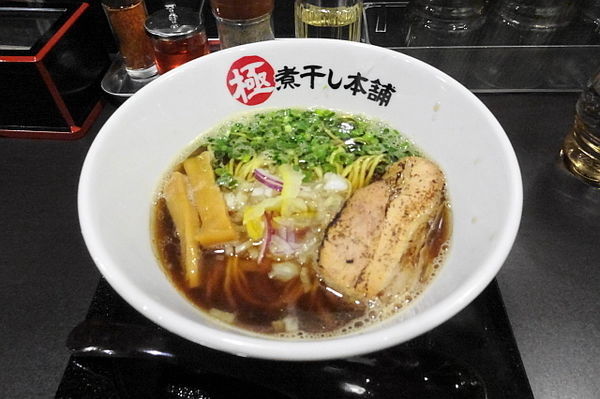 「淡麗煮干し醤油ラーメン７６０円」@極煮干し本舗 狸小路4丁目店の写真