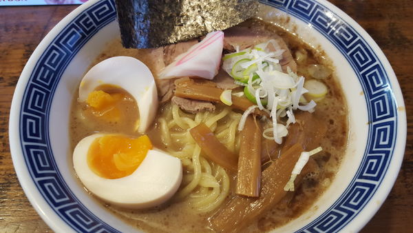 「味玉中華そば」@らーめんはたかくるの写真