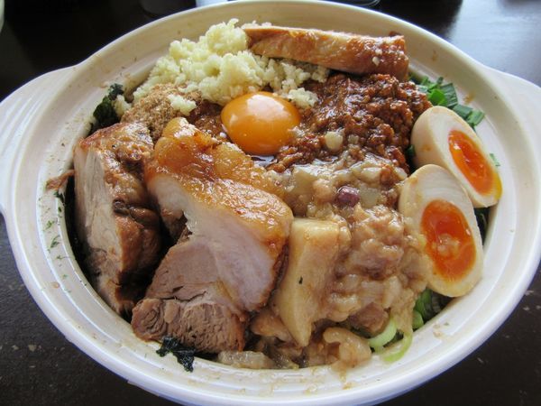 「限定　大めんたいまぜそば（９３０円）＋麺マシ他」@めんじろの写真