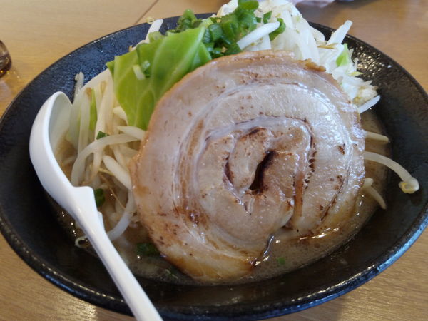 「てんこ盛りラーメン」@ラーメン屋 まるの写真