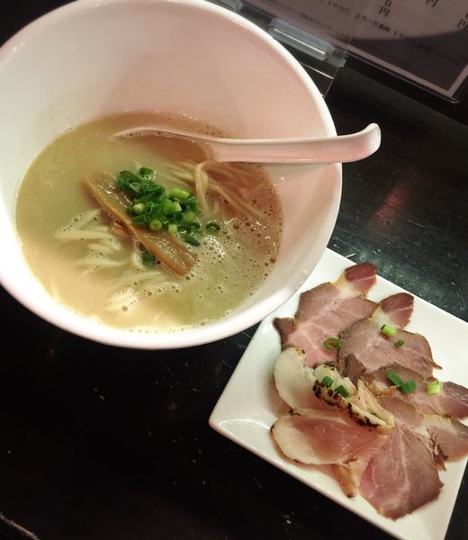 「濃厚 鶏SOBA塩(並.肉増し)」@麺屋號tetuの写真