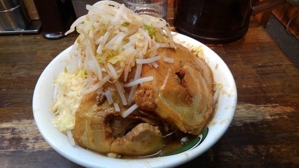 「雷そば濃厚中780円 + ブタ１枚130円」@雷 北松戸本店の写真