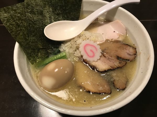 「鶏白湯らぁめん 特製」@らぁめん・つけめん 粋やの写真