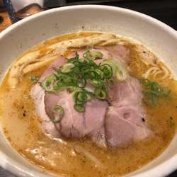 裏メニュー1豚骨ラーメン  780円スタンプ10個で食べる裏メニ