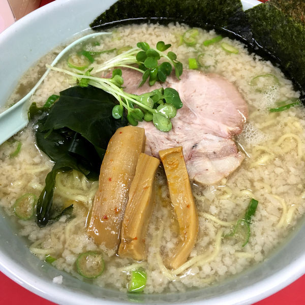 「ラーメン（麺固め・コッテリ）630円」@ラーメンショップ 卒島店の写真