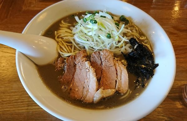 「濃厚煮干そば(750円)」@中村屋総本山の写真