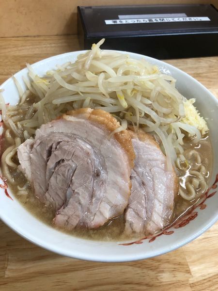 「小ラーメン 麺少なめ」@ラーメン 登良治郎の写真