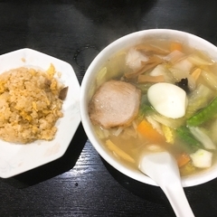 神田餃子屋の画像