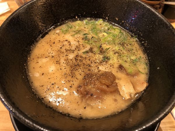 「牛骨白湯ラーメン」@人情麺家 牛骨王の写真