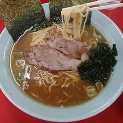 ラーメン(550円)